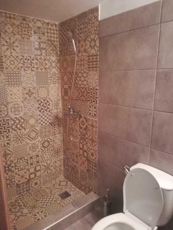 Pireaus Charming Sparkle المظهر الخارجي الصورة